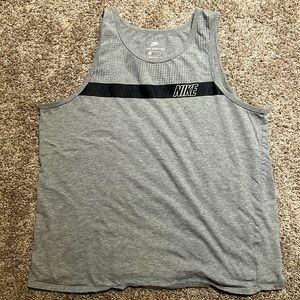 Nike Performance Tank Size Large